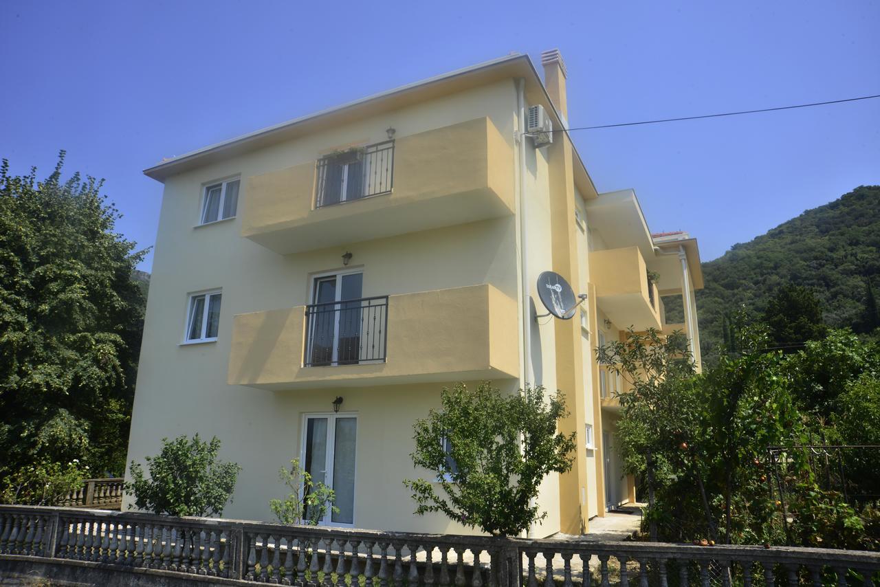 Apartman Bradasevic Tivat Exterior foto