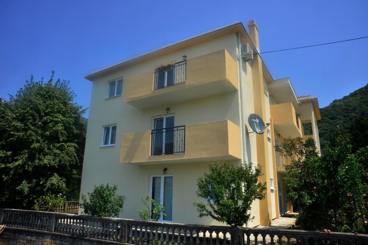 Apartman Bradasevic Tivat Exterior foto