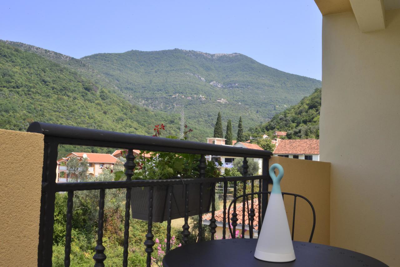 Apartman Bradasevic Tivat Exterior foto