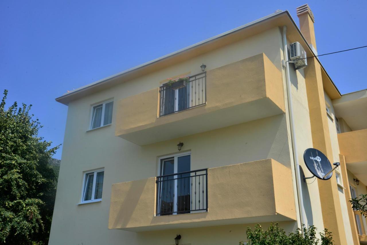 Apartman Bradasevic Tivat Exterior foto